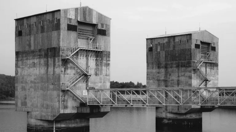 Understanding How to Use Desiccants in Construction Projects