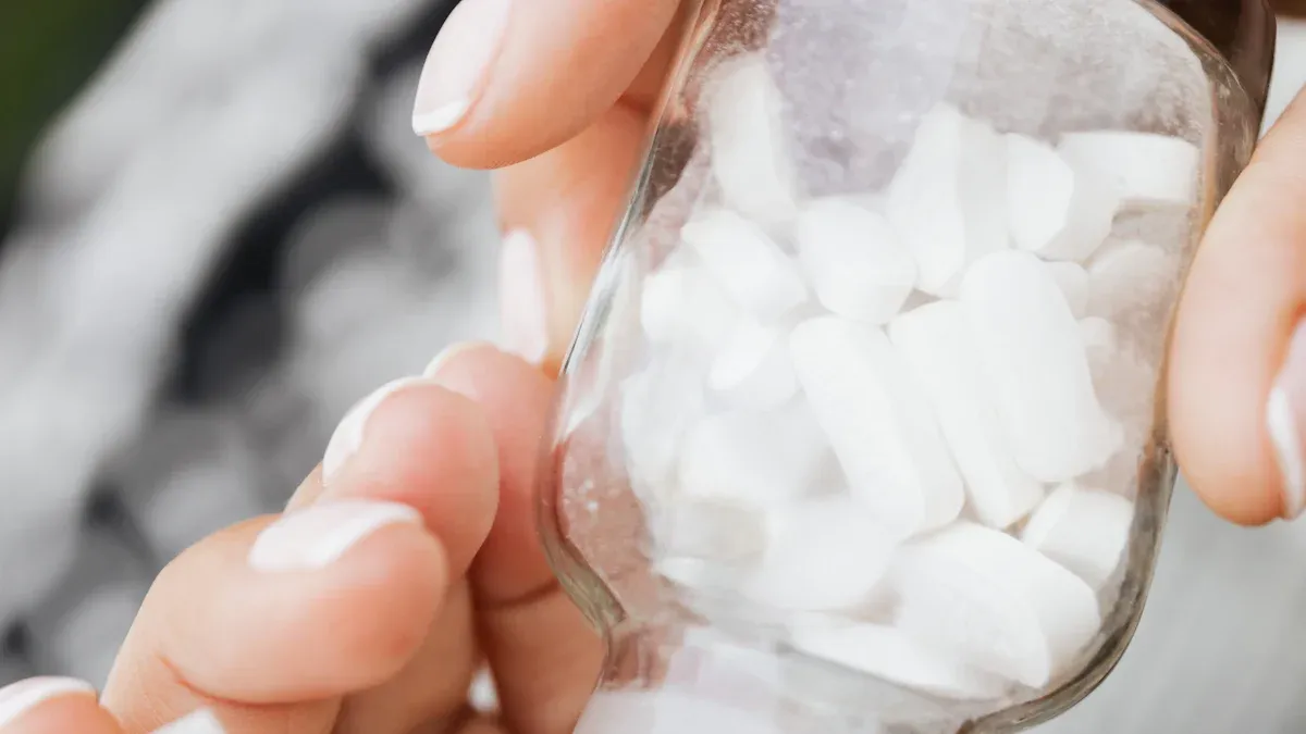 Risks of Ingesting Desiccant Silica Gel