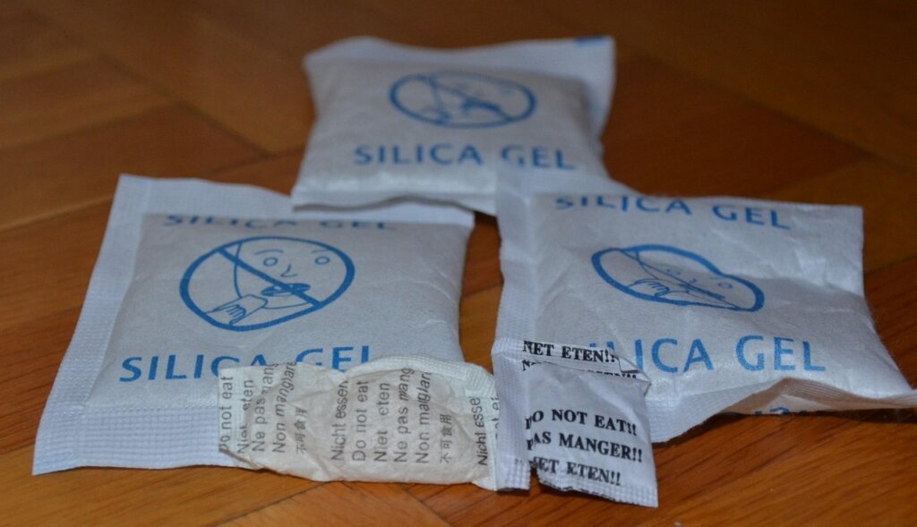 Can You Dry Out Desiccant Packs